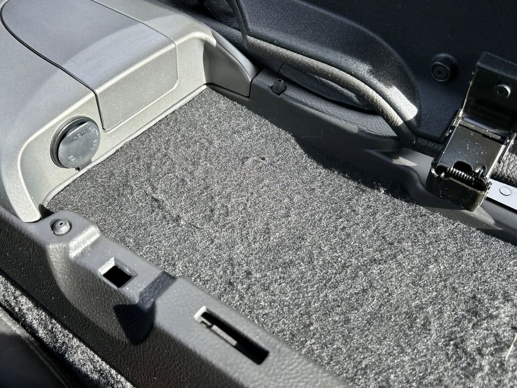 Used 2006 Chevrolet Corvette Base w/ Preferred Equipment Group image 17