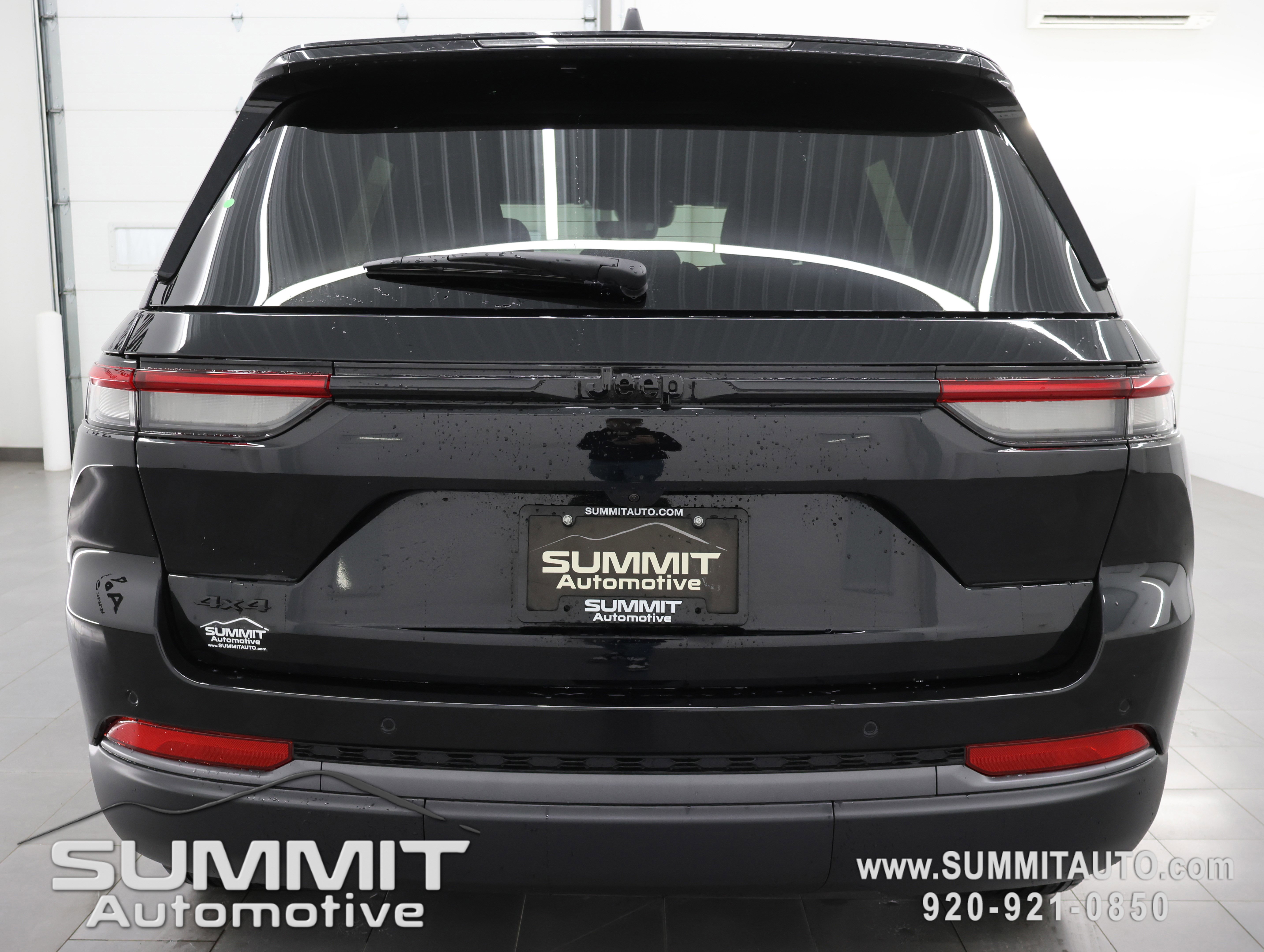 New 2026 Jeep Grand Cherokee Altitude AWD/4WD image 27
