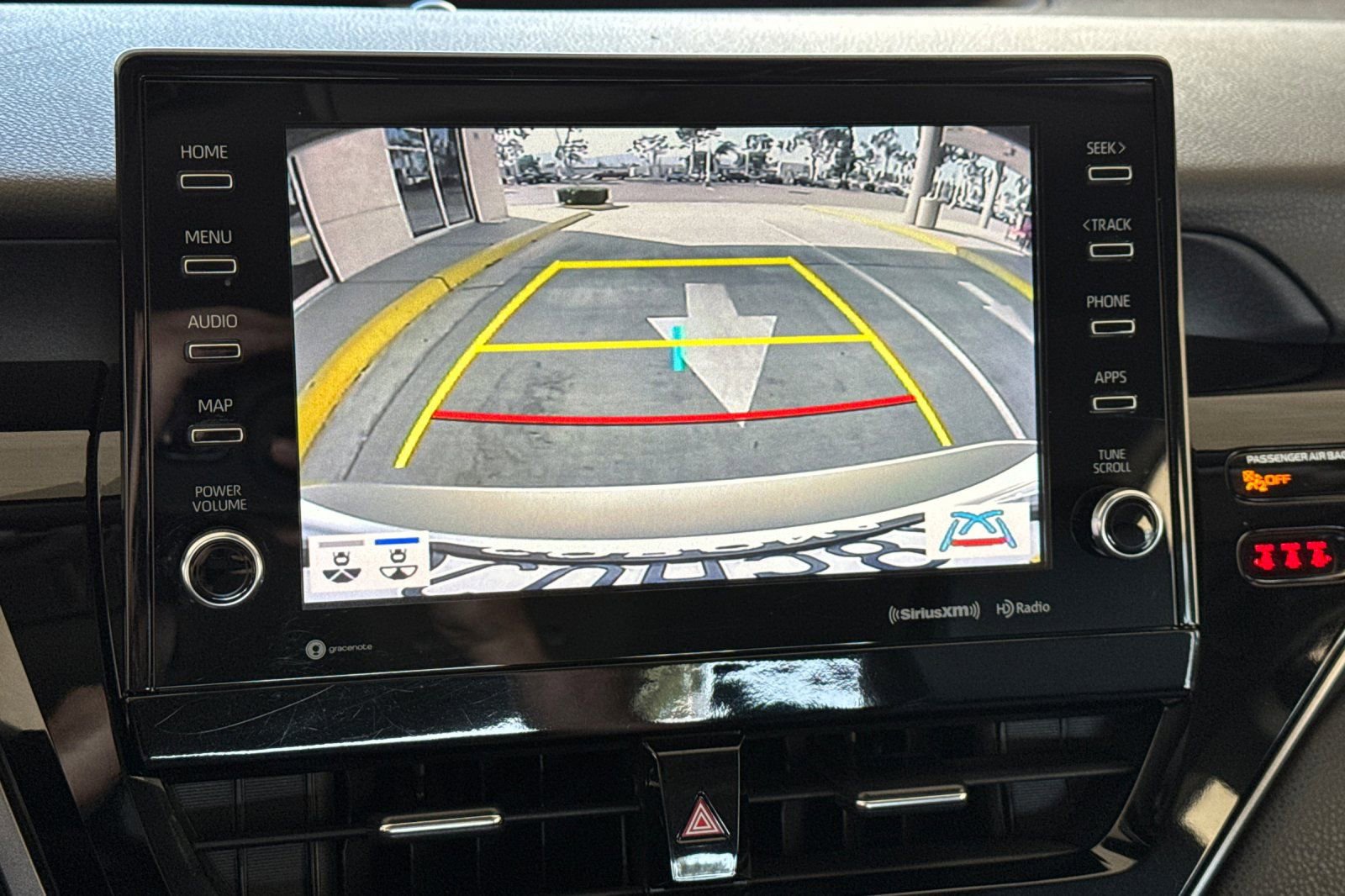 Used 2023 Toyota Camry XLE image 17