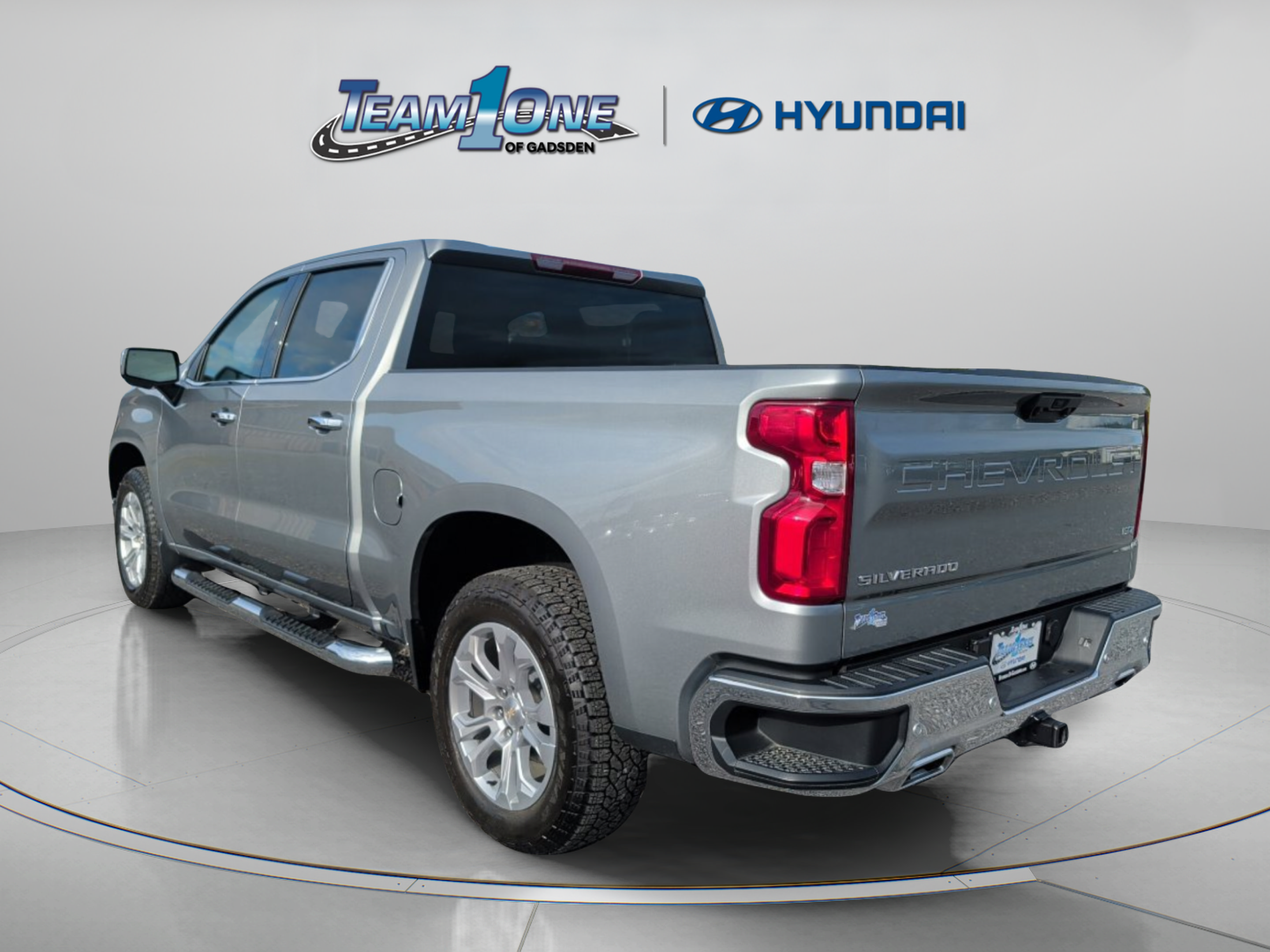 Used 2026 Chevrolet Silverado 1500 LTZ AWD/4WD image 6