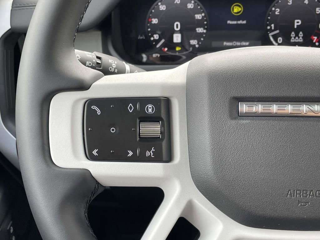 New 2026 Land Rover Defender 130 X-Dynamic SE AWD/4WD image 36