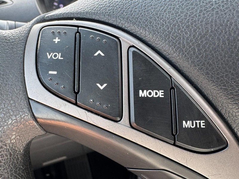 Used 2013 Hyundai Elantra GLS w/ Preferred Pkg image 16