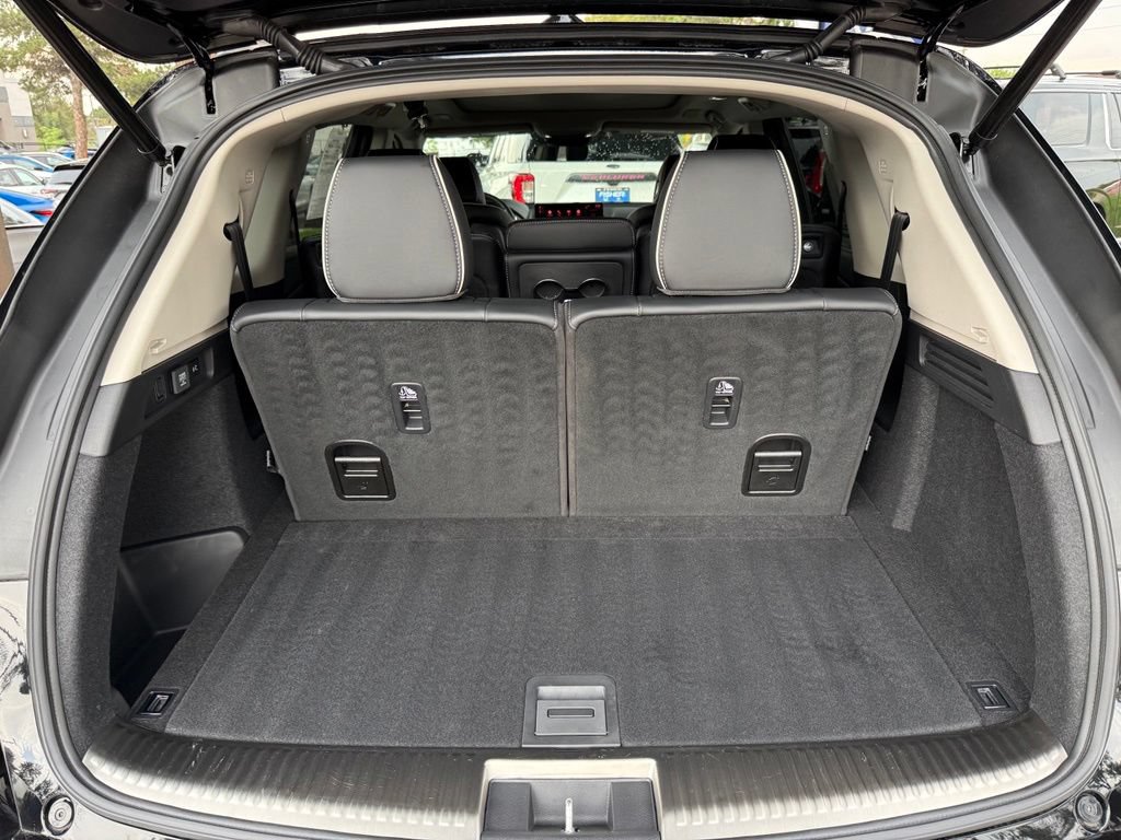 Certified 2026 Acura MDX w/ Advance Package AWD/4WD image 19