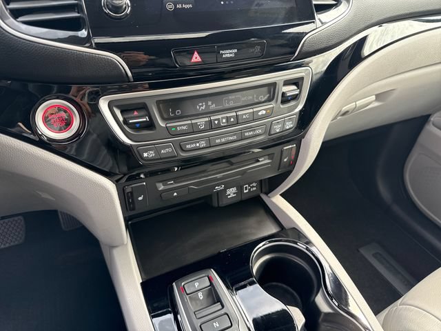 Used 2021 Honda Pilot Touring image 17