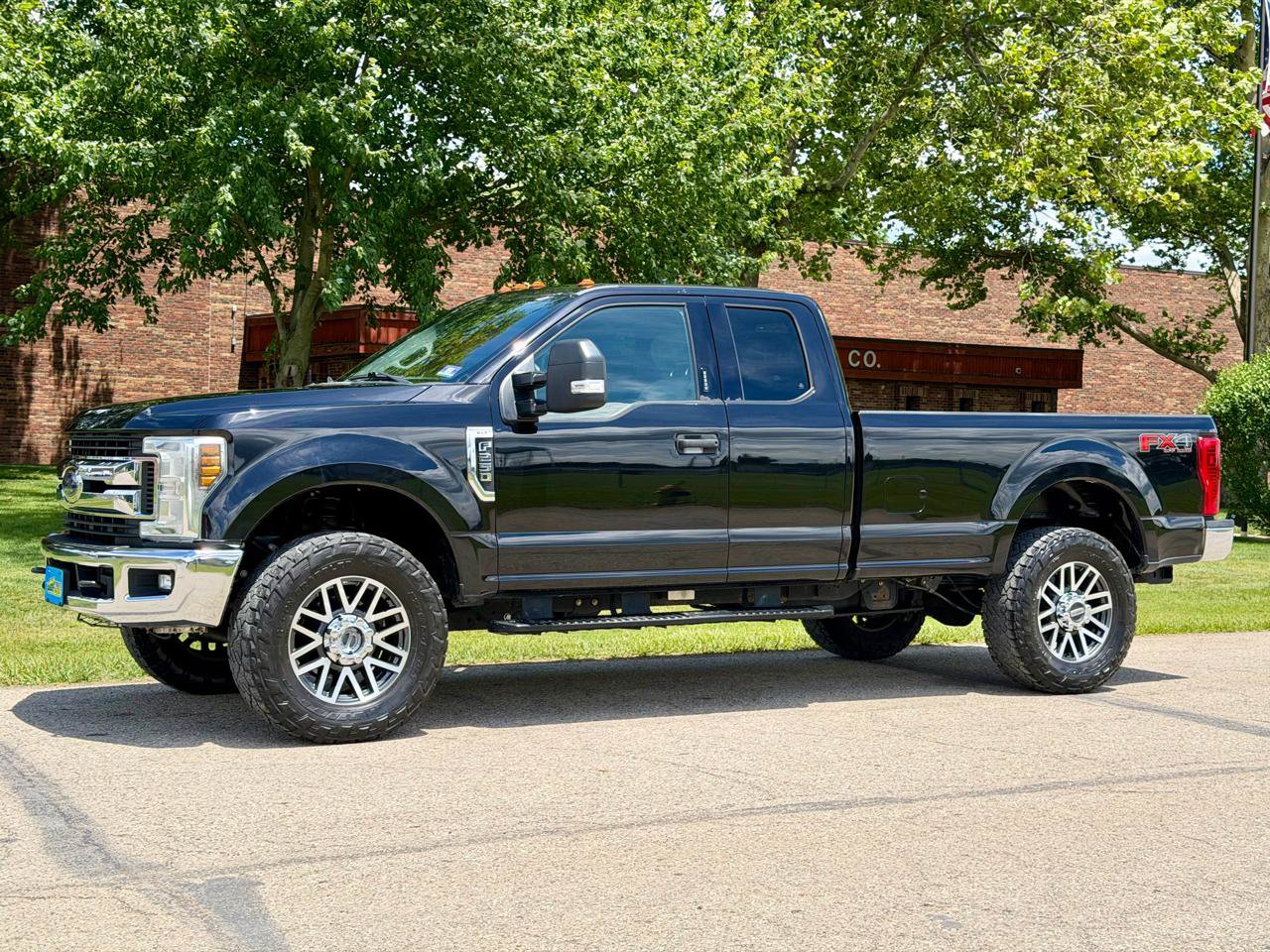 Used 2019 Ford F250 XLT w/ XLT Value Package AWD/4WD image 2