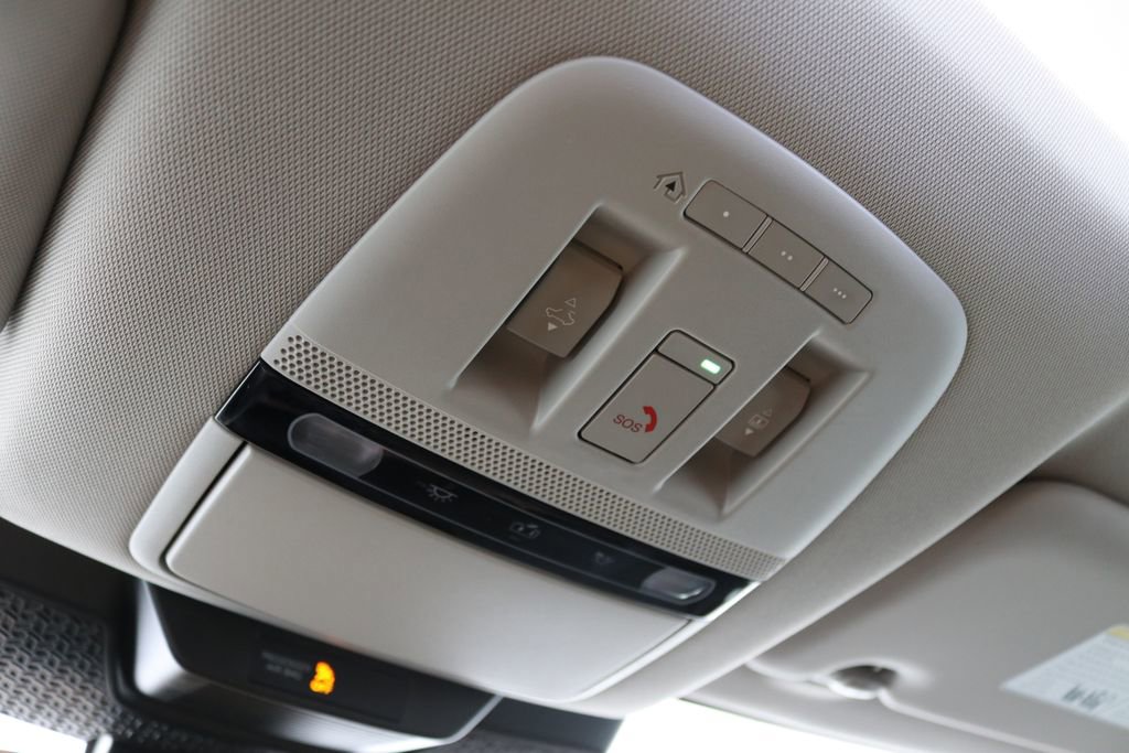 Used 2023 Nissan Ariya AWD image 50