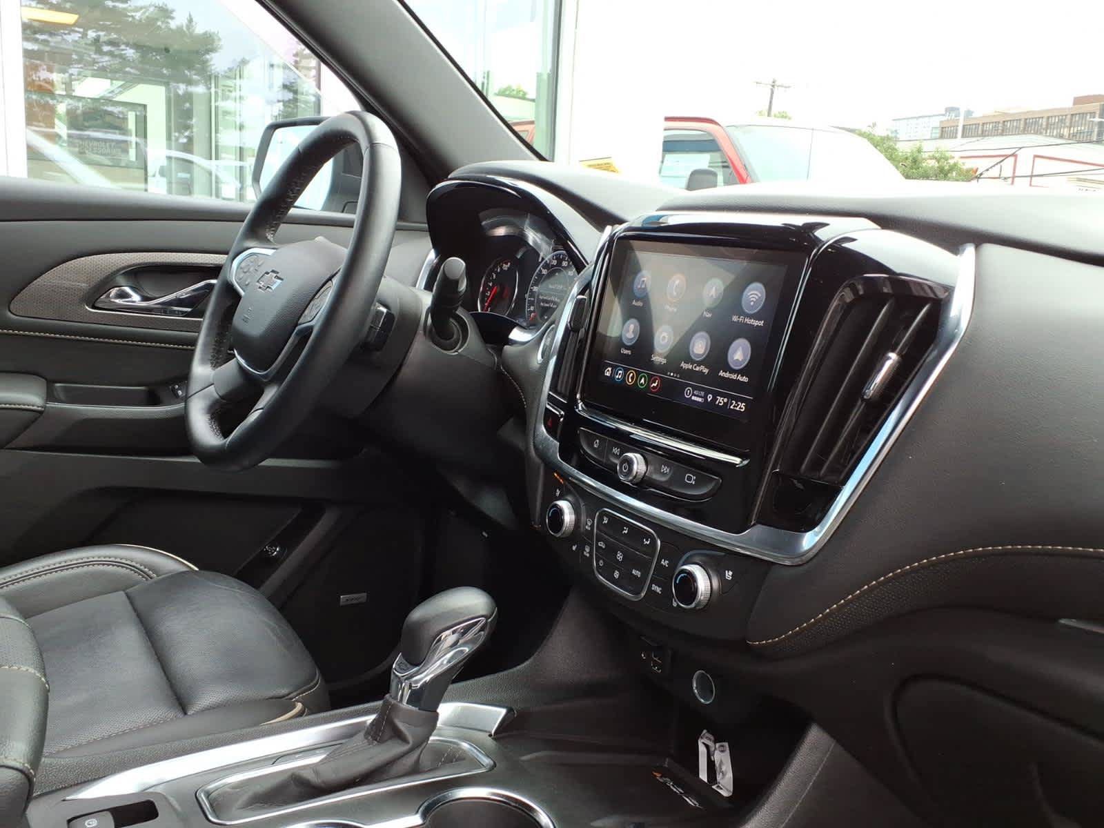 Certified 2023 Chevrolet Traverse Premier w/ Redline Edition AWD/4WD image 26