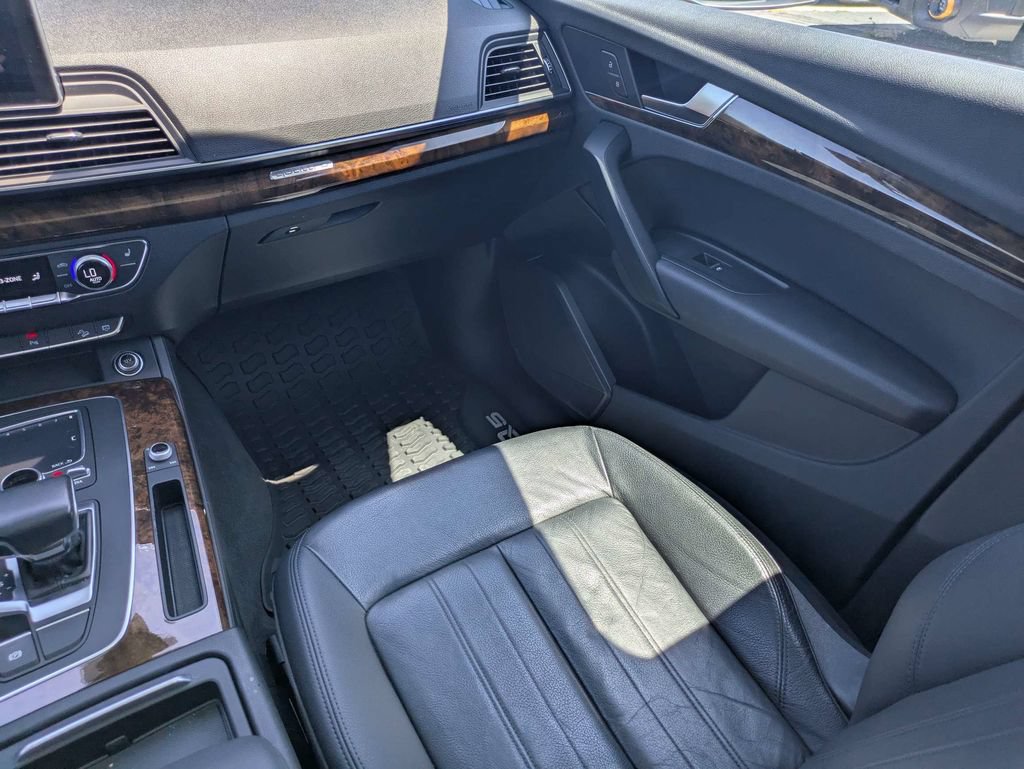 Used 2018 Audi Q5 2.0T Premium Plus w/ Premium Plus Package AWD/4WD image 19