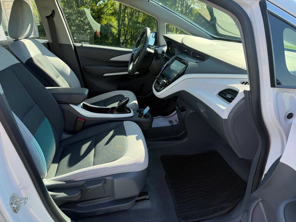 Used 2021 Chevrolet Bolt LT FWD image 20