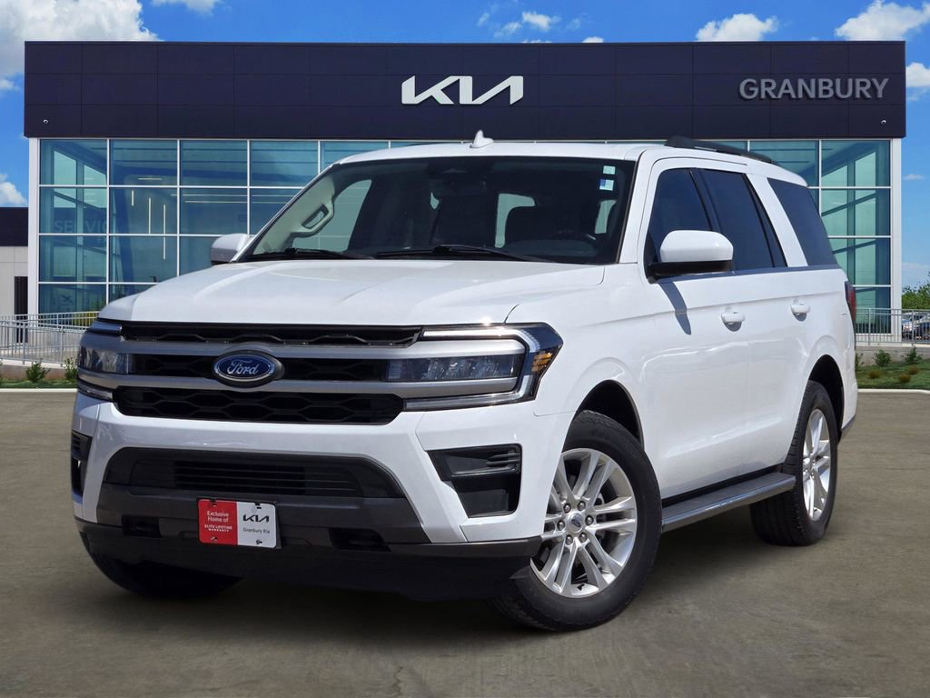 Used 2022 Ford Expedition XLT AWD/4WD image 1