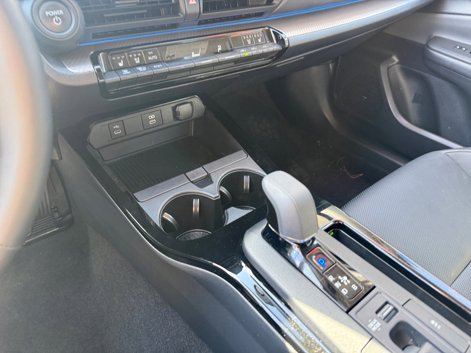 Used 2024 Toyota Prius Limited image 13