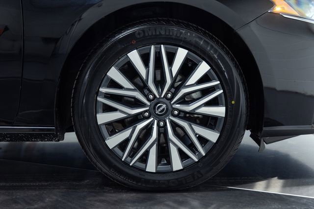 Used 2024 Nissan Altima 2.5 SV image 27