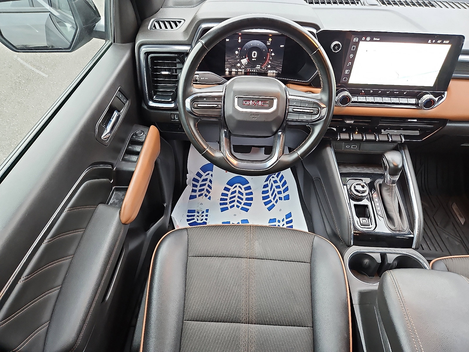 Used 2023 GMC Canyon AT4 image 11