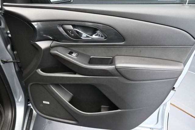 Used 2023 Chevrolet Traverse High Country w/ LPO, Floor Liner Package FWD image 37