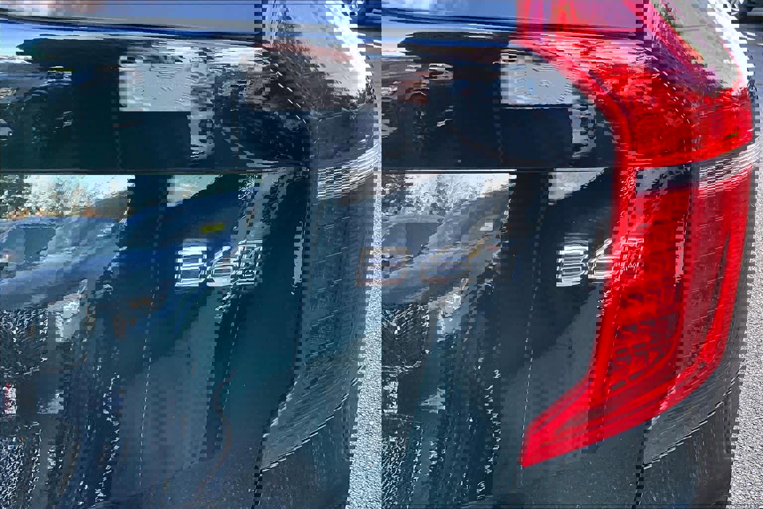 Certified 2024 Volvo XC90 B6 Plus image 9