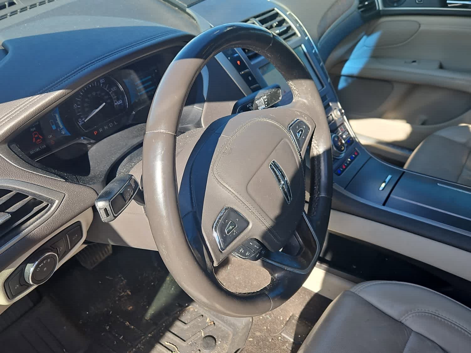 Used 2019 Lincoln MKZ Reserve image 2