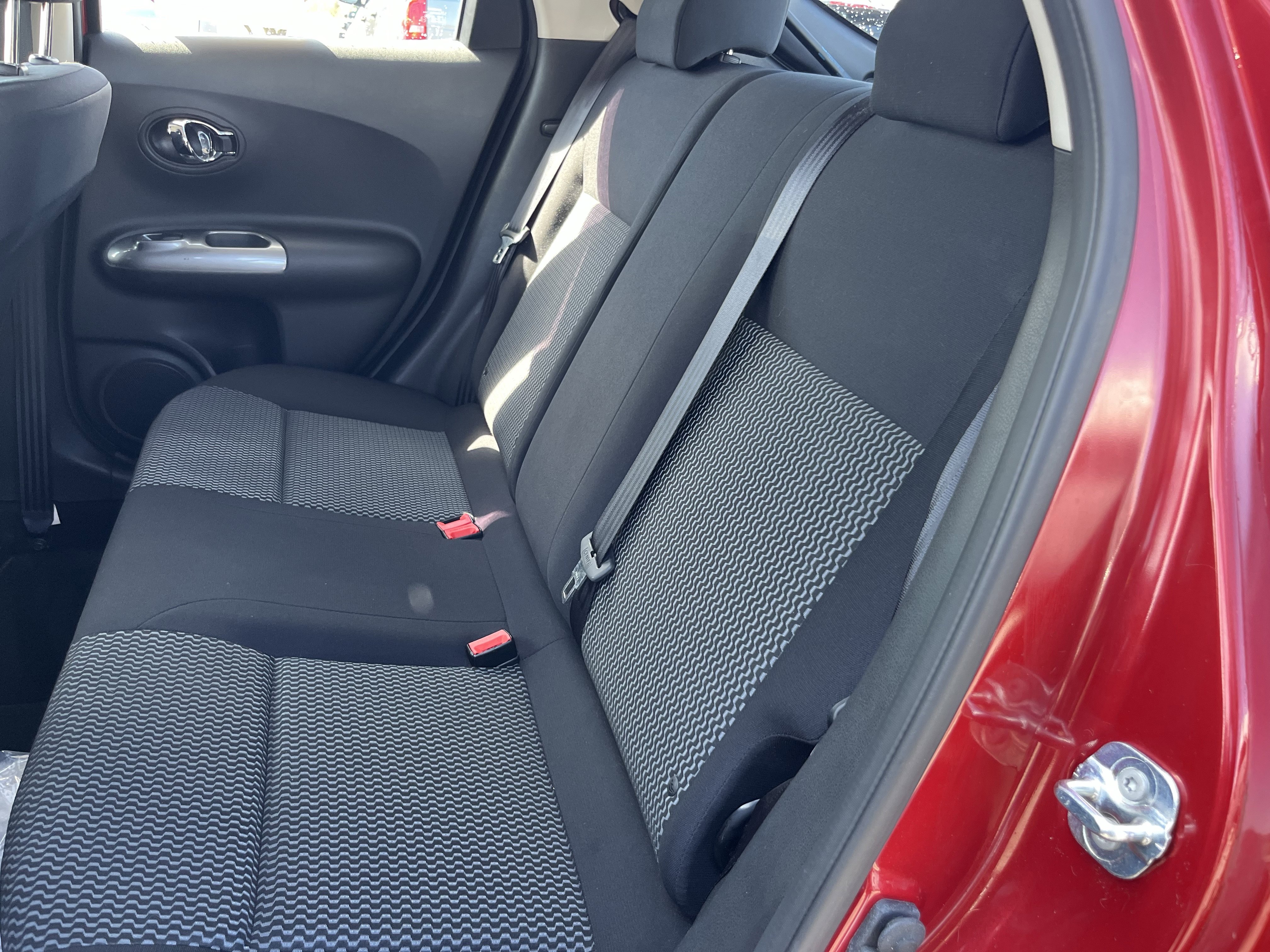 Used 2016 Nissan Juke S image 17