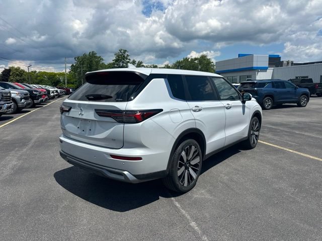 Used 2025 Mitsubishi Outlander SE AWD/4WD image 11