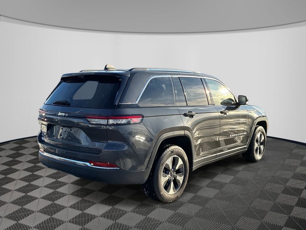 Used 2023 Jeep Grand Cherokee 4WD 4xe w/ Luxury Tech Group II image 7