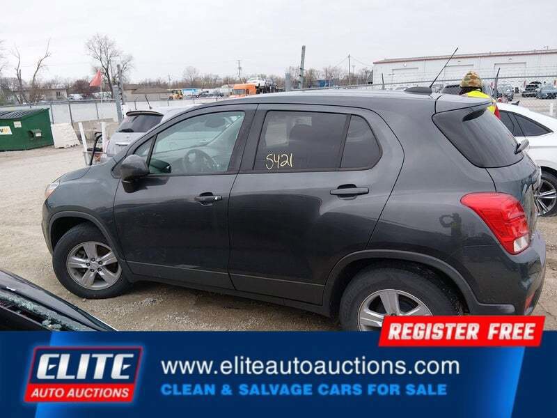 Used 2019 Chevrolet Trax LS w/ Tint and Cruise Package FWD image 27