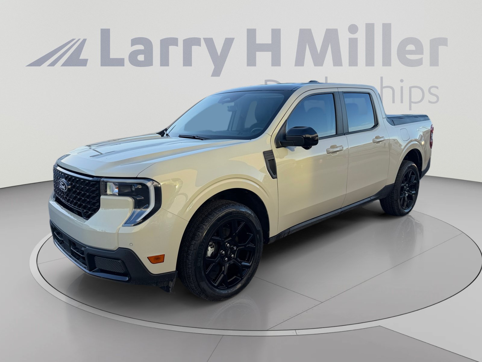 Certified 2025 Ford Maverick Lariat w/ Black Appearance Package