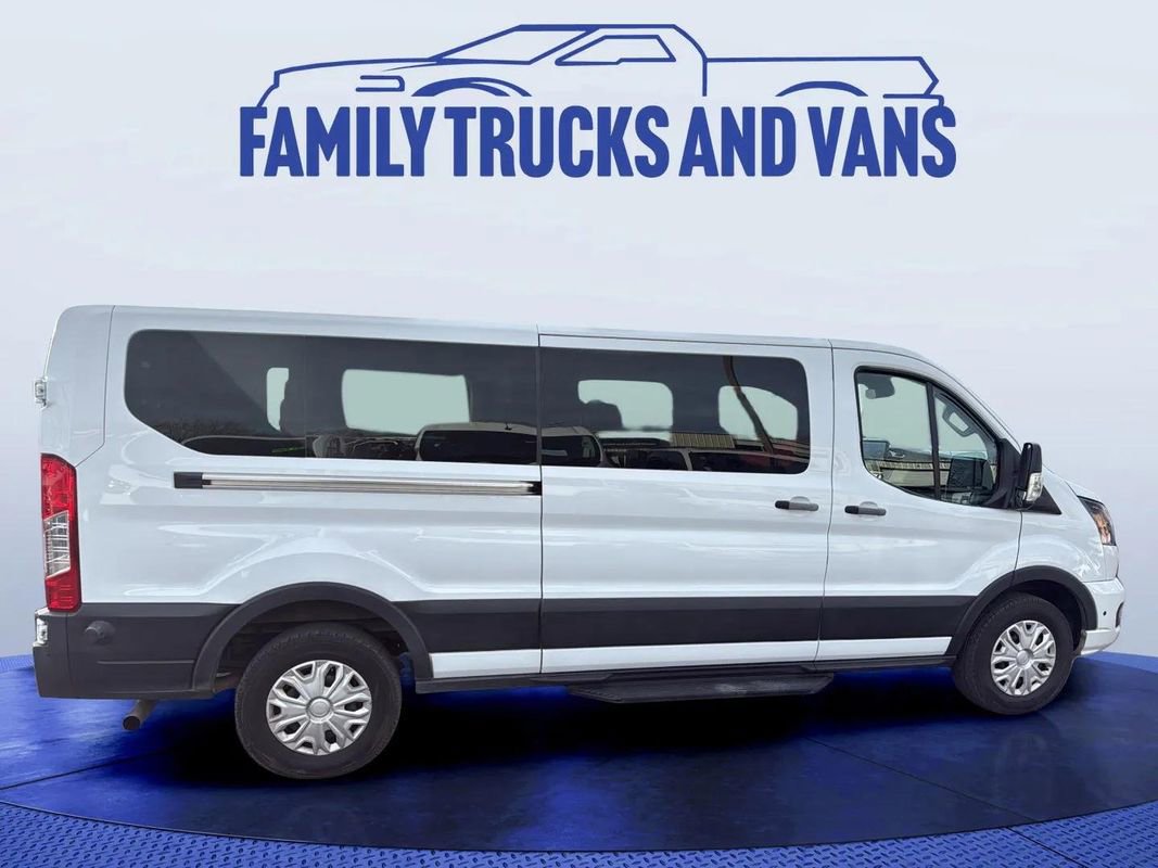Used 2024 Ford Transit 350 XLT image 2