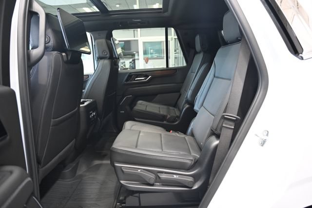 New 2026 GMC Yukon Denali w/ Denali Reserve Package AWD/4WD image 11