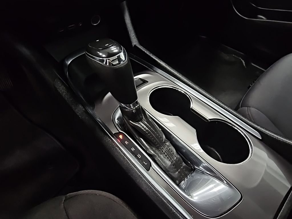 Used 2020 Chevrolet Malibu LT FWD image 19