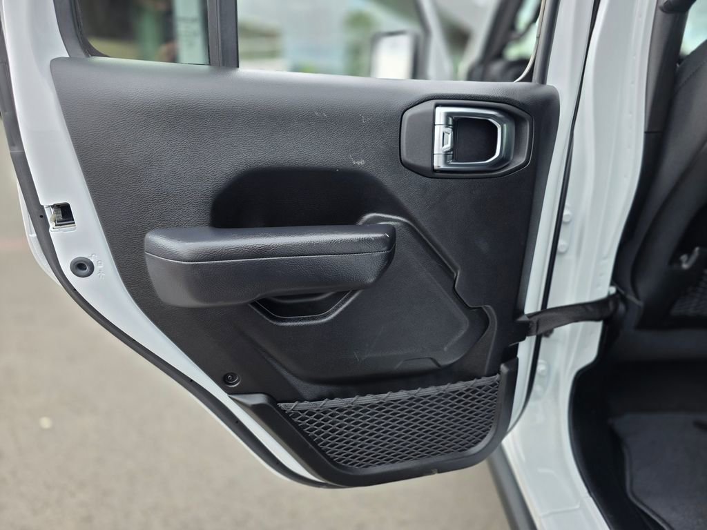 Used 2025 Jeep Wrangler Unlimited Rubicon 4xe w/ Safety Group image 20