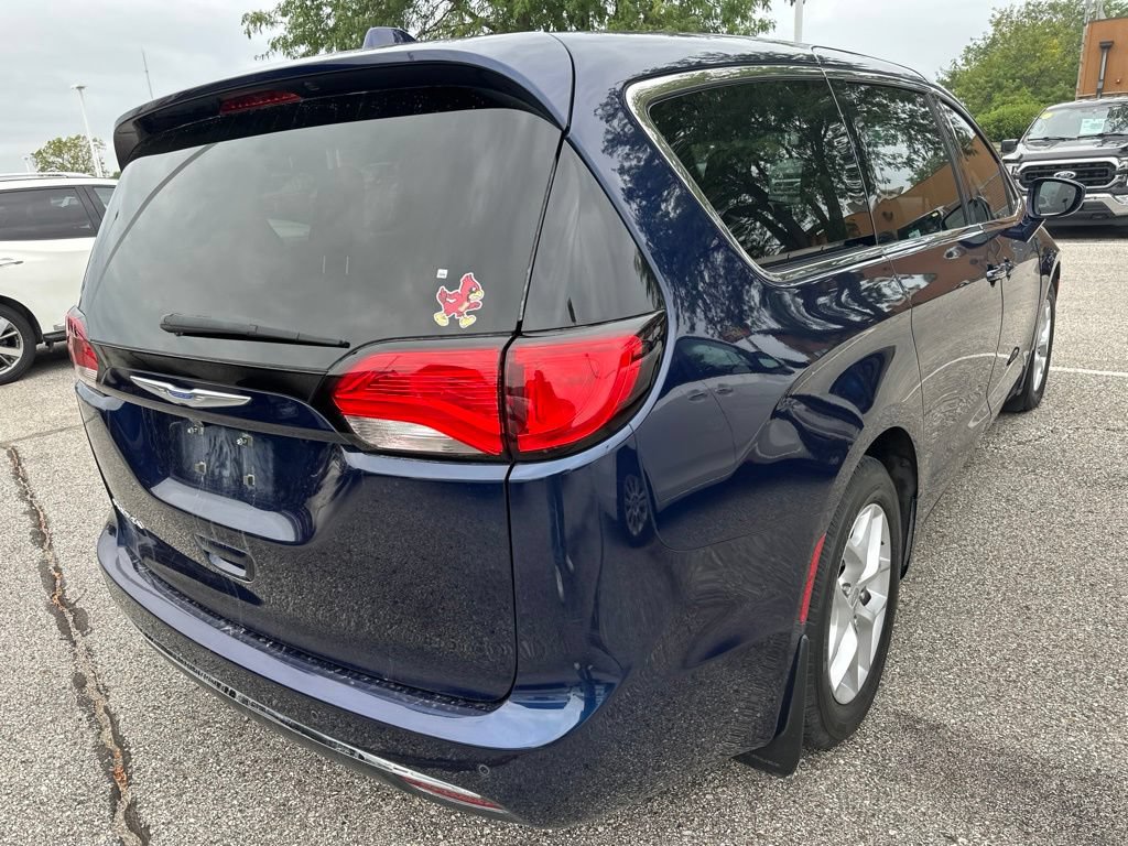 Used 2018 Chrysler Pacifica Touring Plus w/ Tire & Wheel Group FWD image 6
