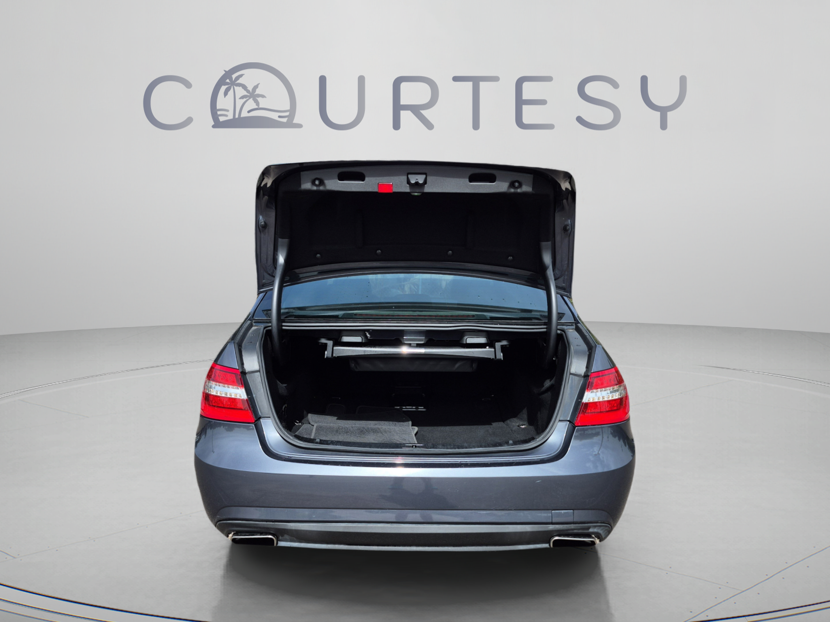 Used 2012 Mercedes-Benz E 350 4MATIC Sedan image 11