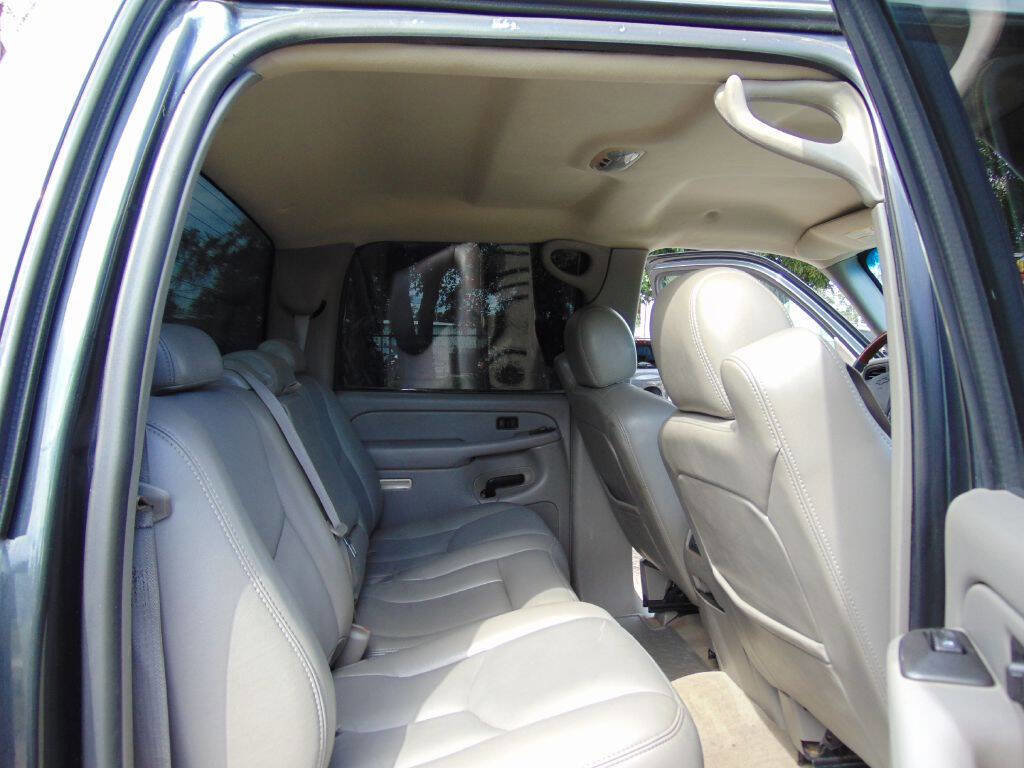 Used 2005 Chevrolet Silverado 2500 LS w/ Heavy-Duty Power Package image 30