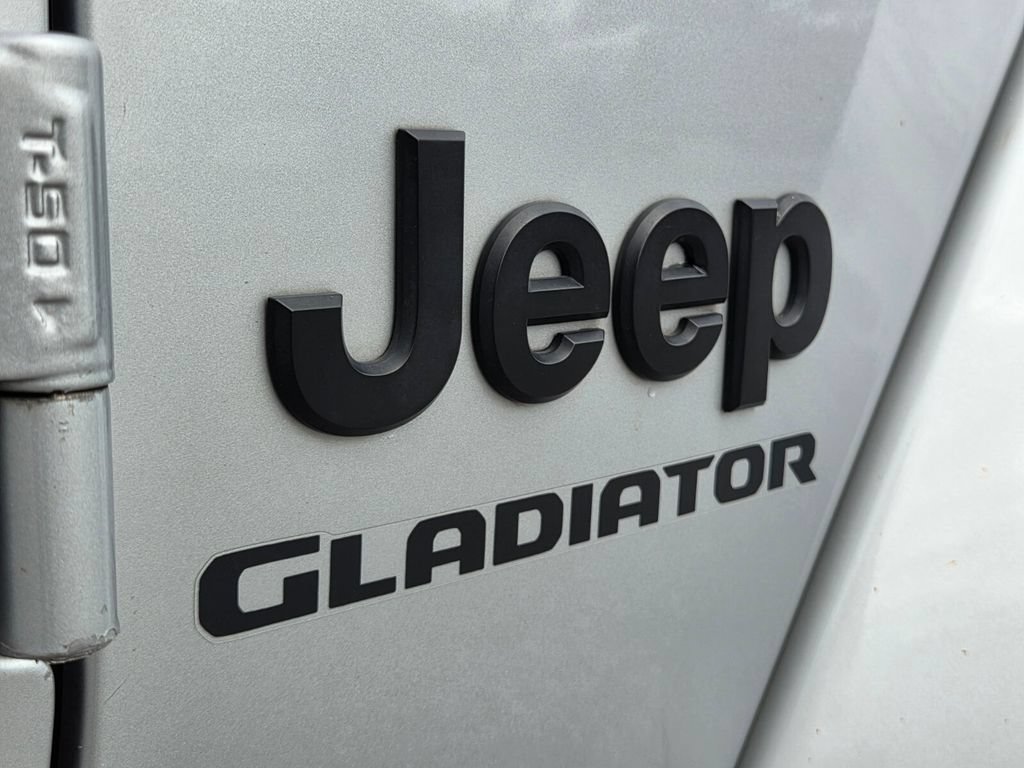 Used 2022 Jeep Gladiator Sport AWD/4WD image 16
