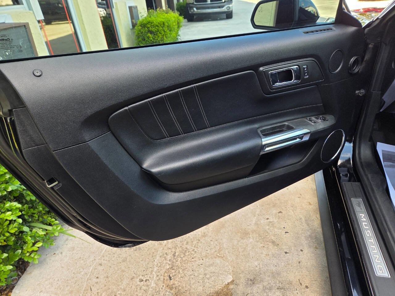 Used 2016 Ford Mustang GT Premium w/ GT Performance Package RWD image 10