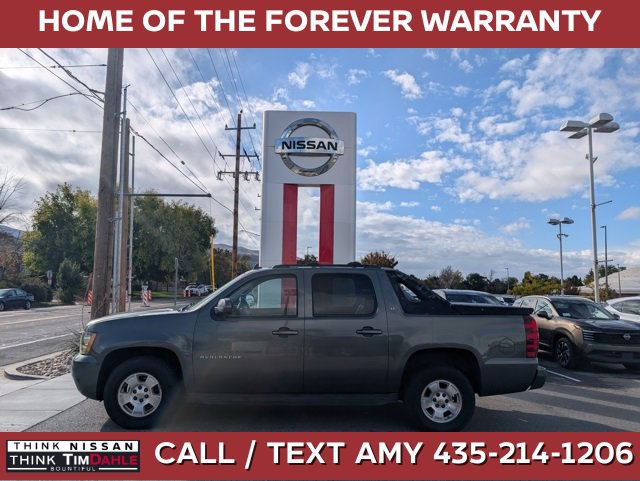 Used 2011 Chevrolet Avalanche LT