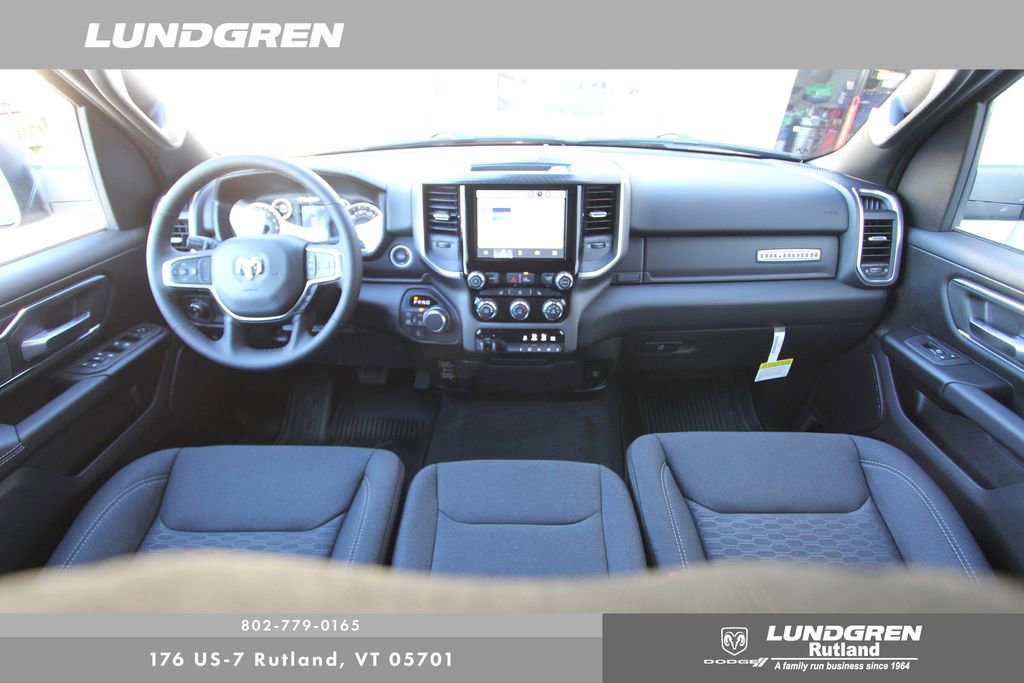 New 2026 RAM 1500 4x4 Crew Cab image 3