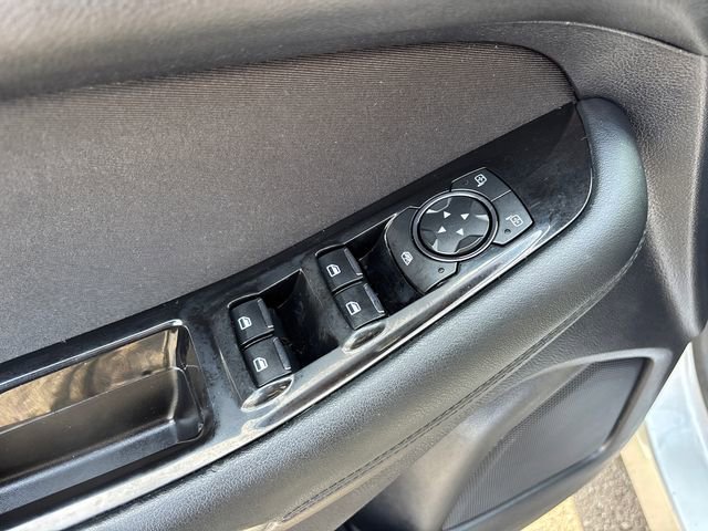 Used 2019 Ford Edge SEL image 16