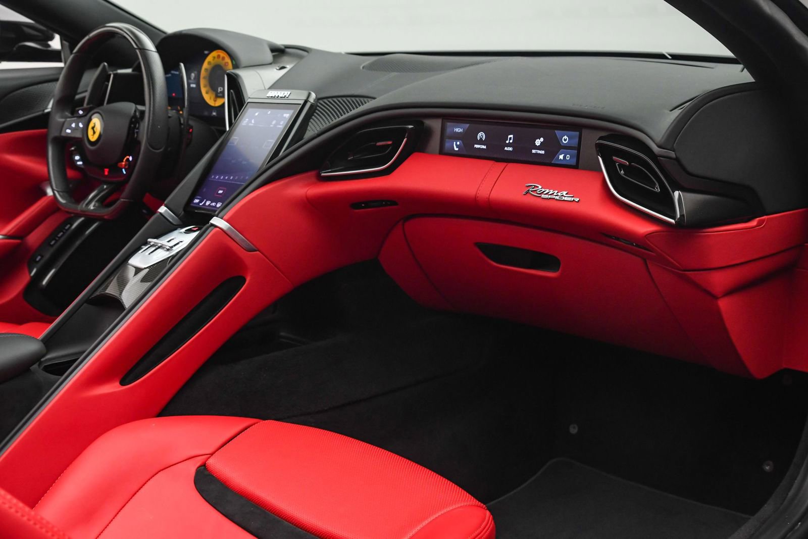 Used 2024 Ferrari Roma Spider image 20