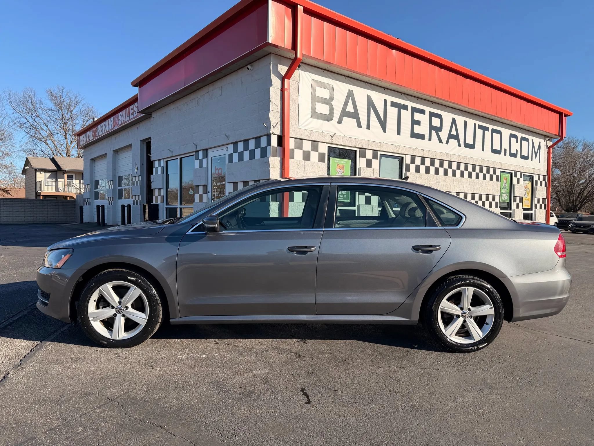 Used 2013 Volkswagen Passat TDI SE FWD image 2