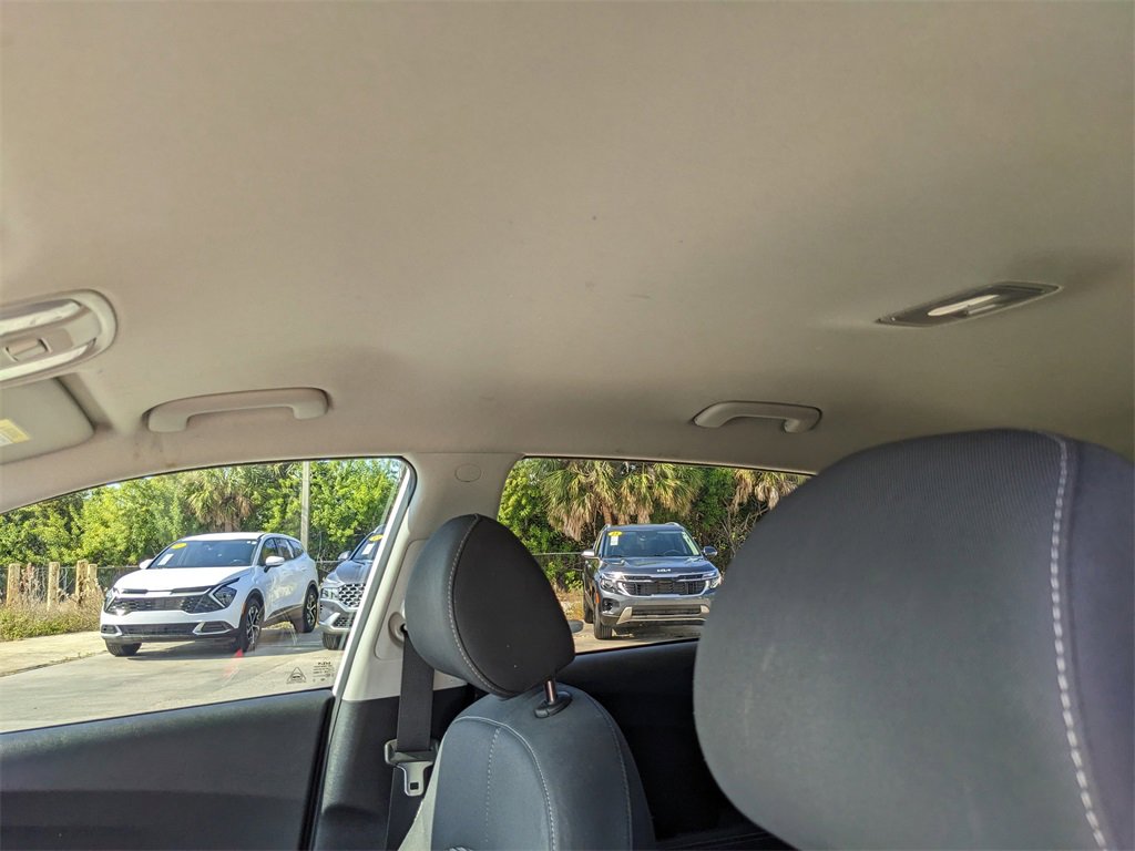 Certified 2022 Kia Niro LXS image 23