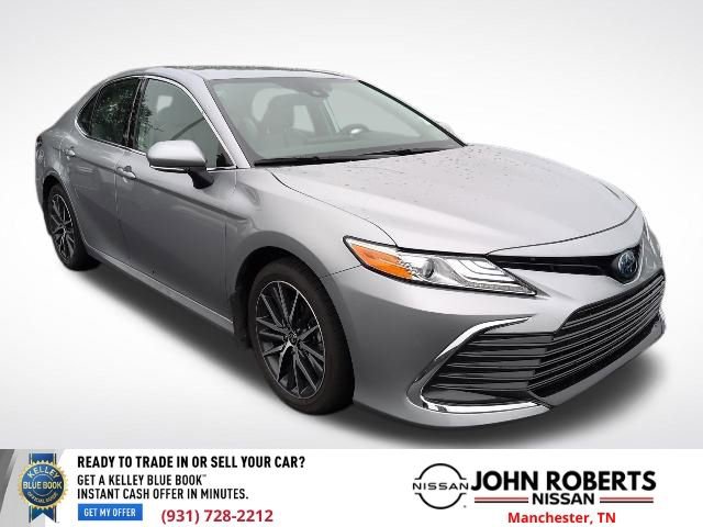 Used 2023 Toyota Camry XLE w/ Cold Weather Package FWD image 1
