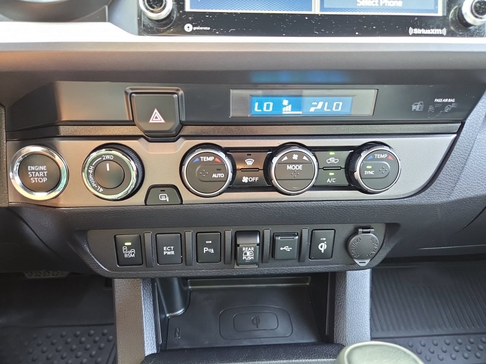 Used 2021 Toyota Tacoma TRD Off-Road w/ Technology Package AWD/4WD image 26