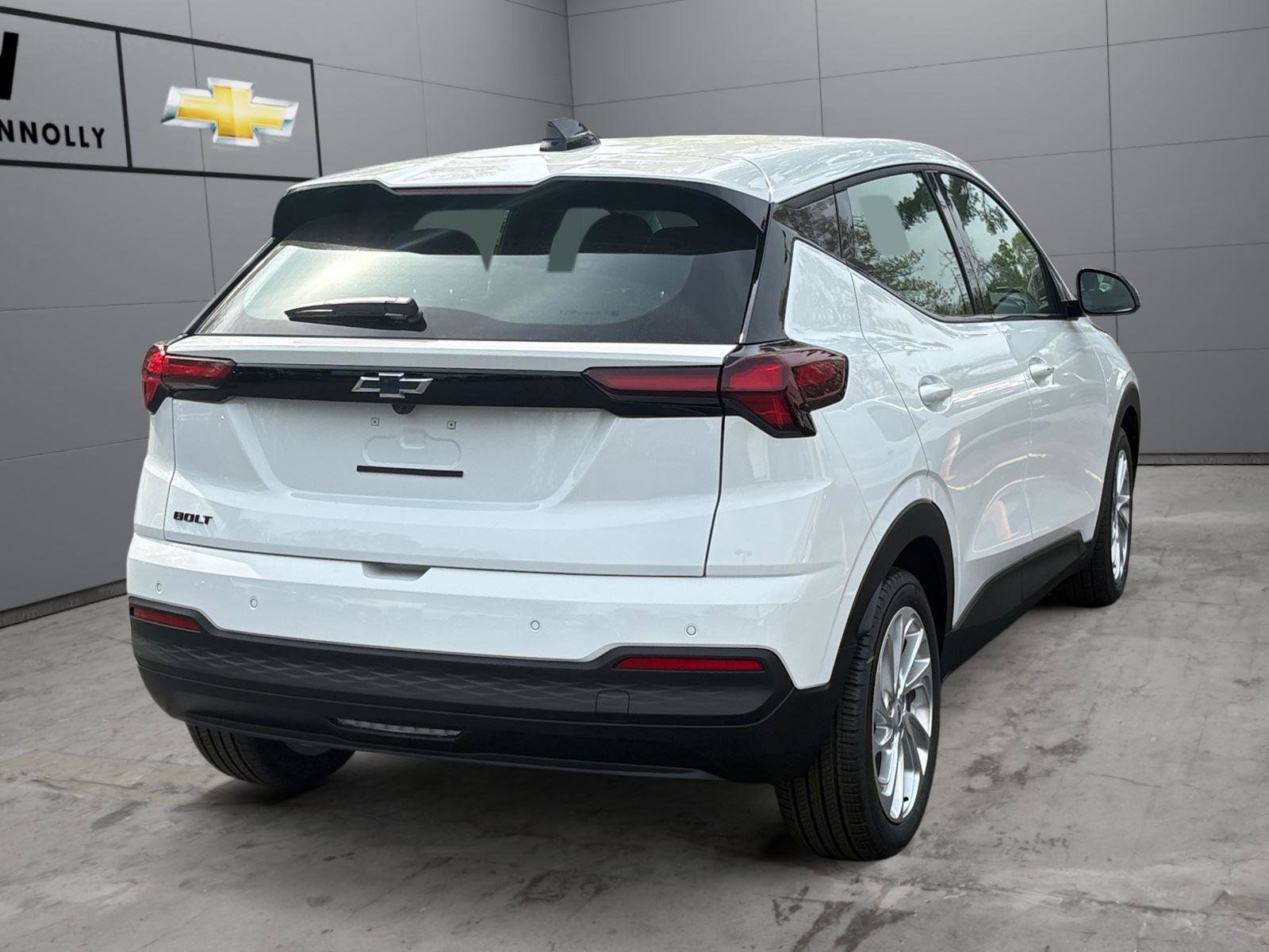 New 2027 Chevrolet Bolt LT w/ Comfort Package FWD image 5