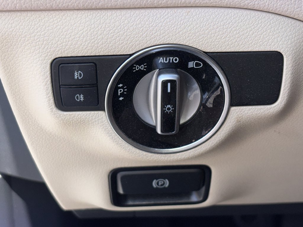 Used 2018 Mercedes-Benz GLA 250 image 13