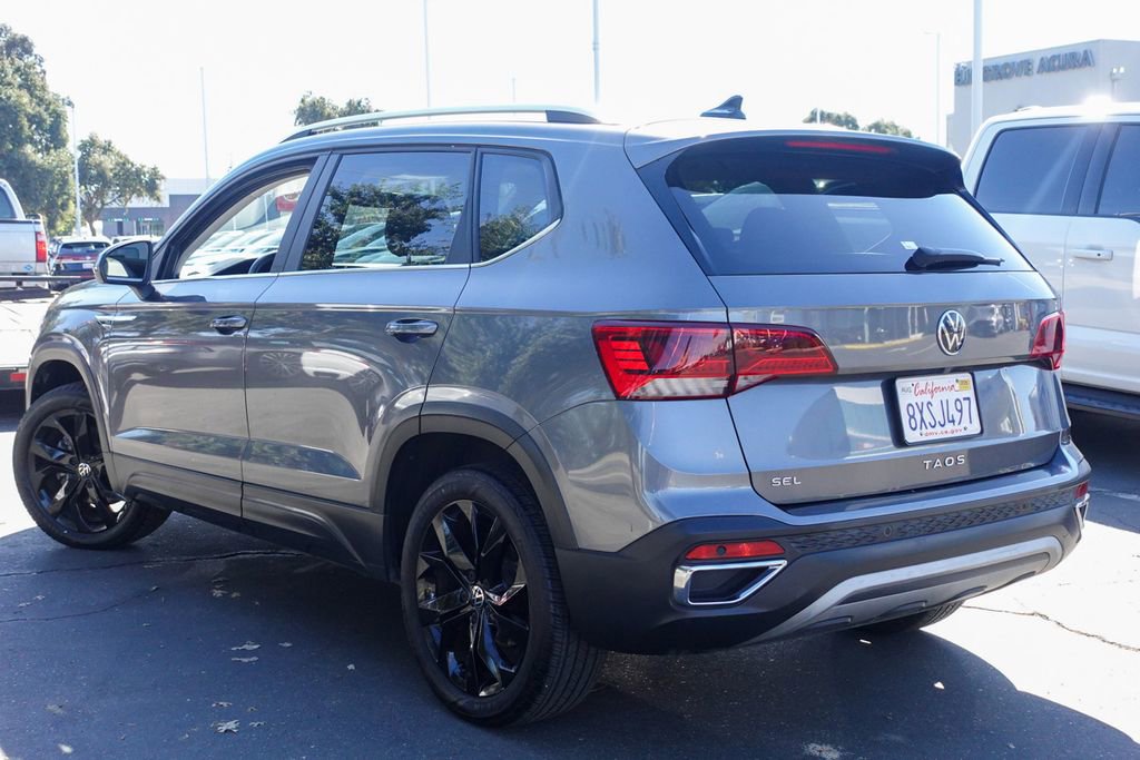 Used 2022 Volkswagen Taos SEL w/ Panoramic Sunroof Package image 10