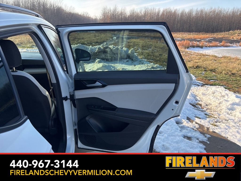 Used 2025 Volkswagen Taos S image 32