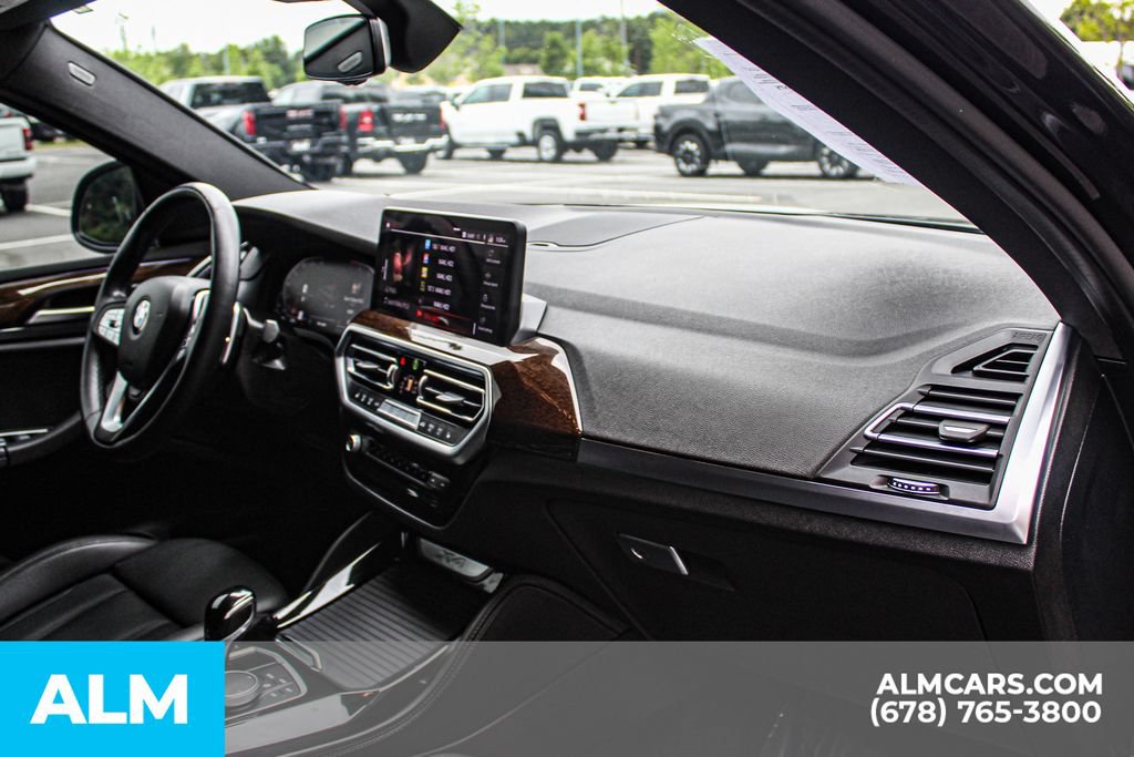 Used 2024 BMW X4 xDrive30i w/ Parking Assistance Package AWD/4WD image 22