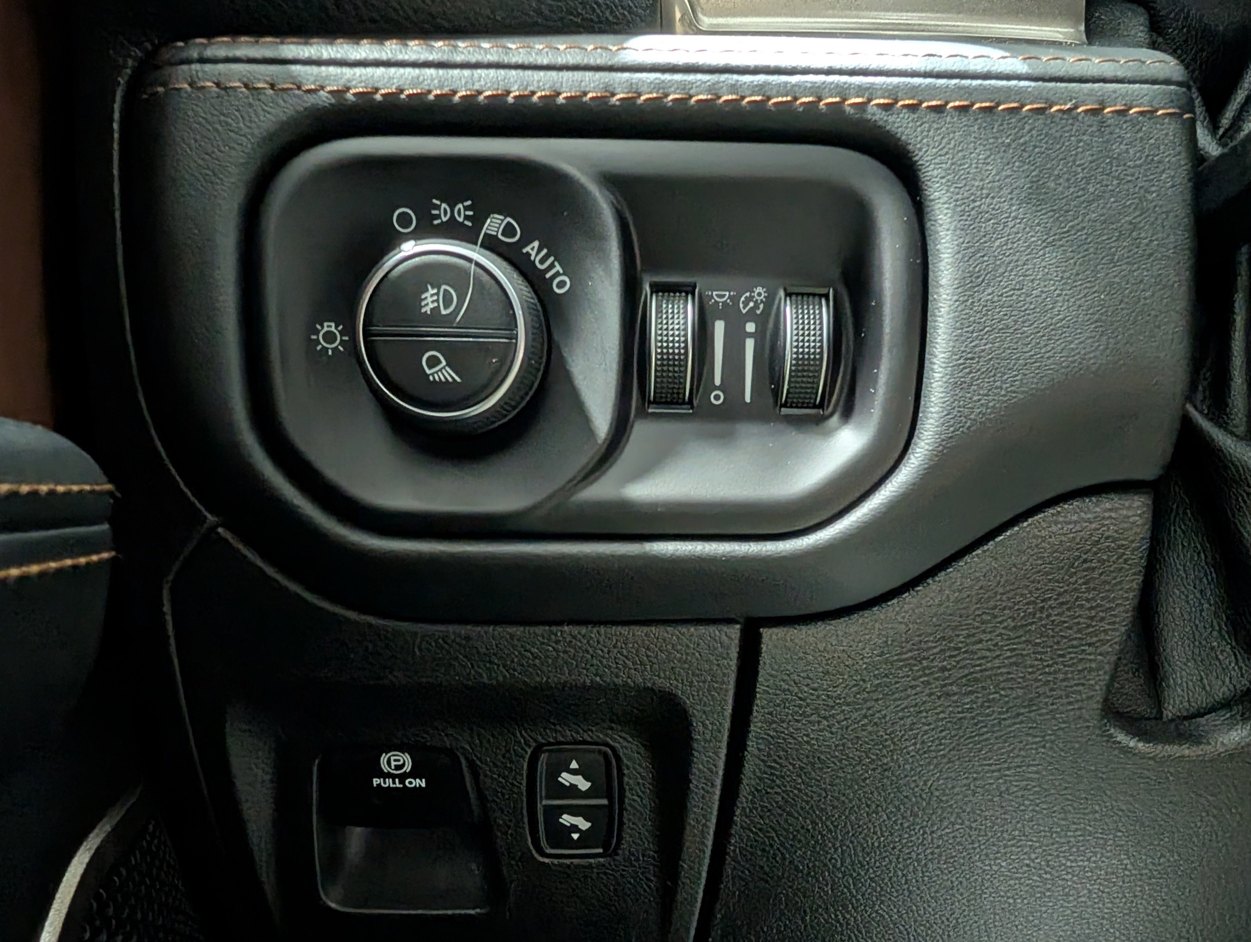 Used 2019 RAM 1500 Limited w/ Bed Utility Group image 27