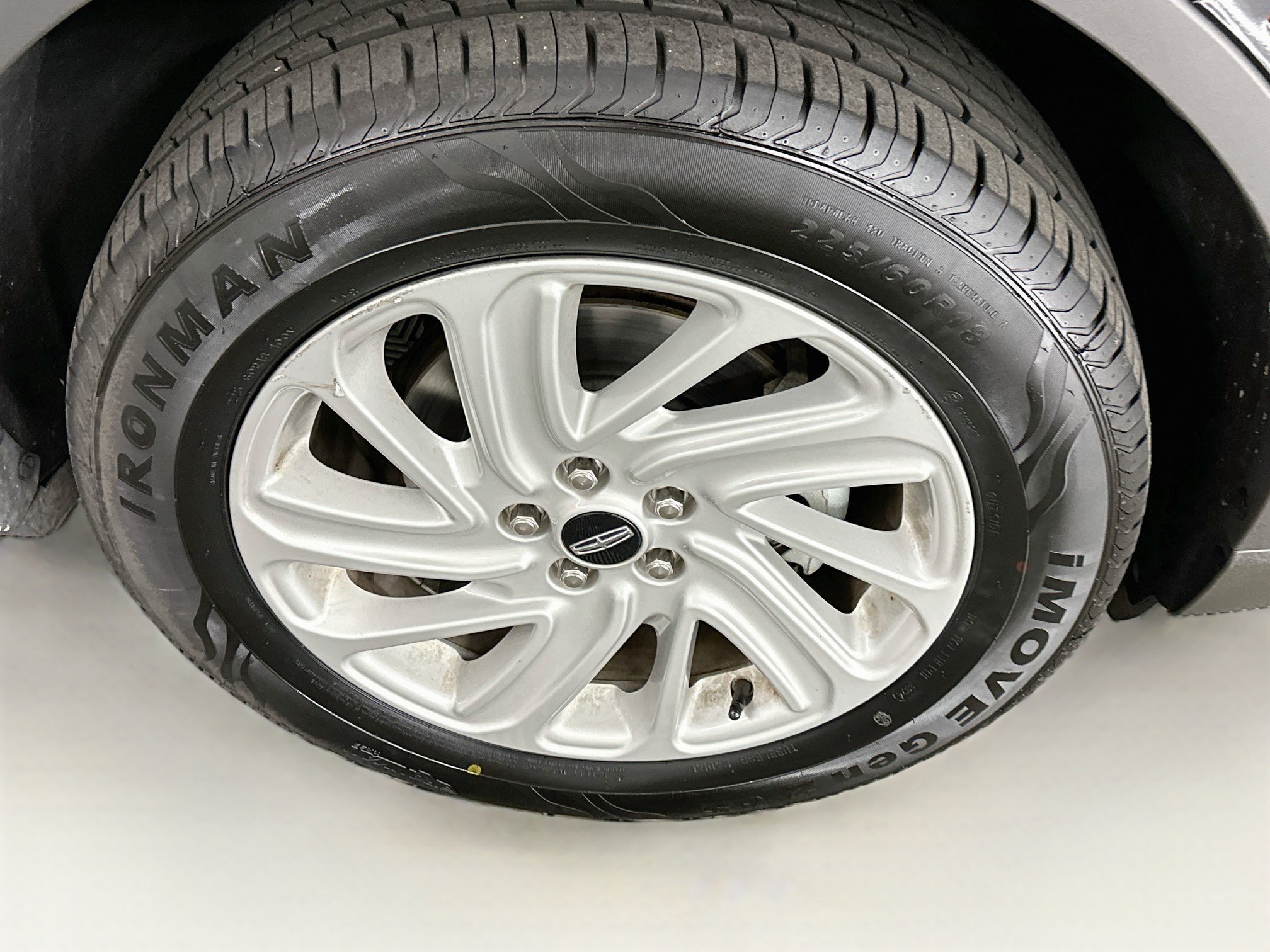 Used 2023 Lincoln Corsair AWD image 11