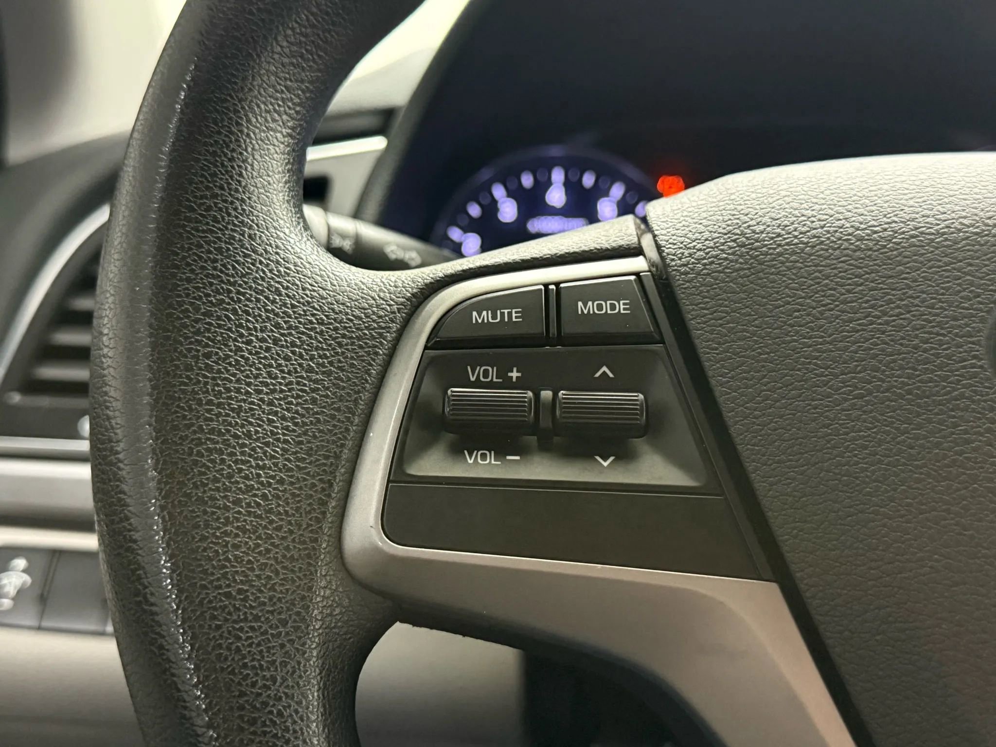 Used 2017 Hyundai Elantra SE FWD image 20